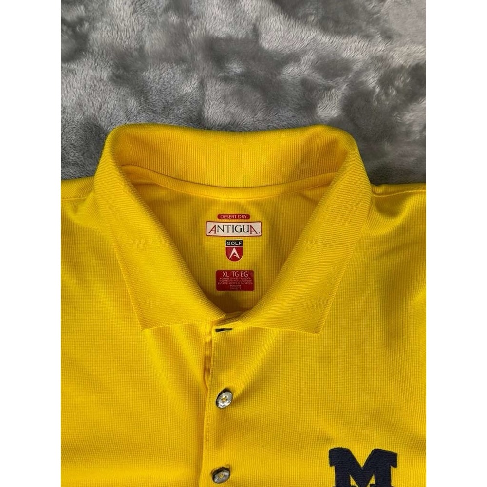 Antigua Michigan Wolverines Men's Gold Pique Xtra-Lite Short Sleeve Polo, Sz XL - Picture 3 of 7